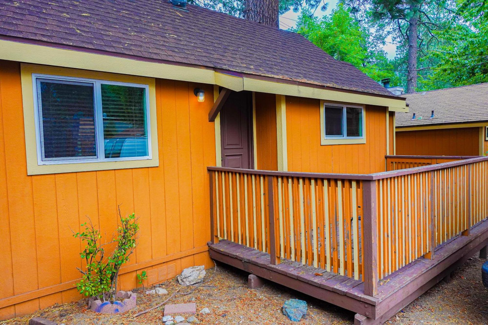 Sleepy Hollow Cabins And Hotel Crestline Exterior foto
