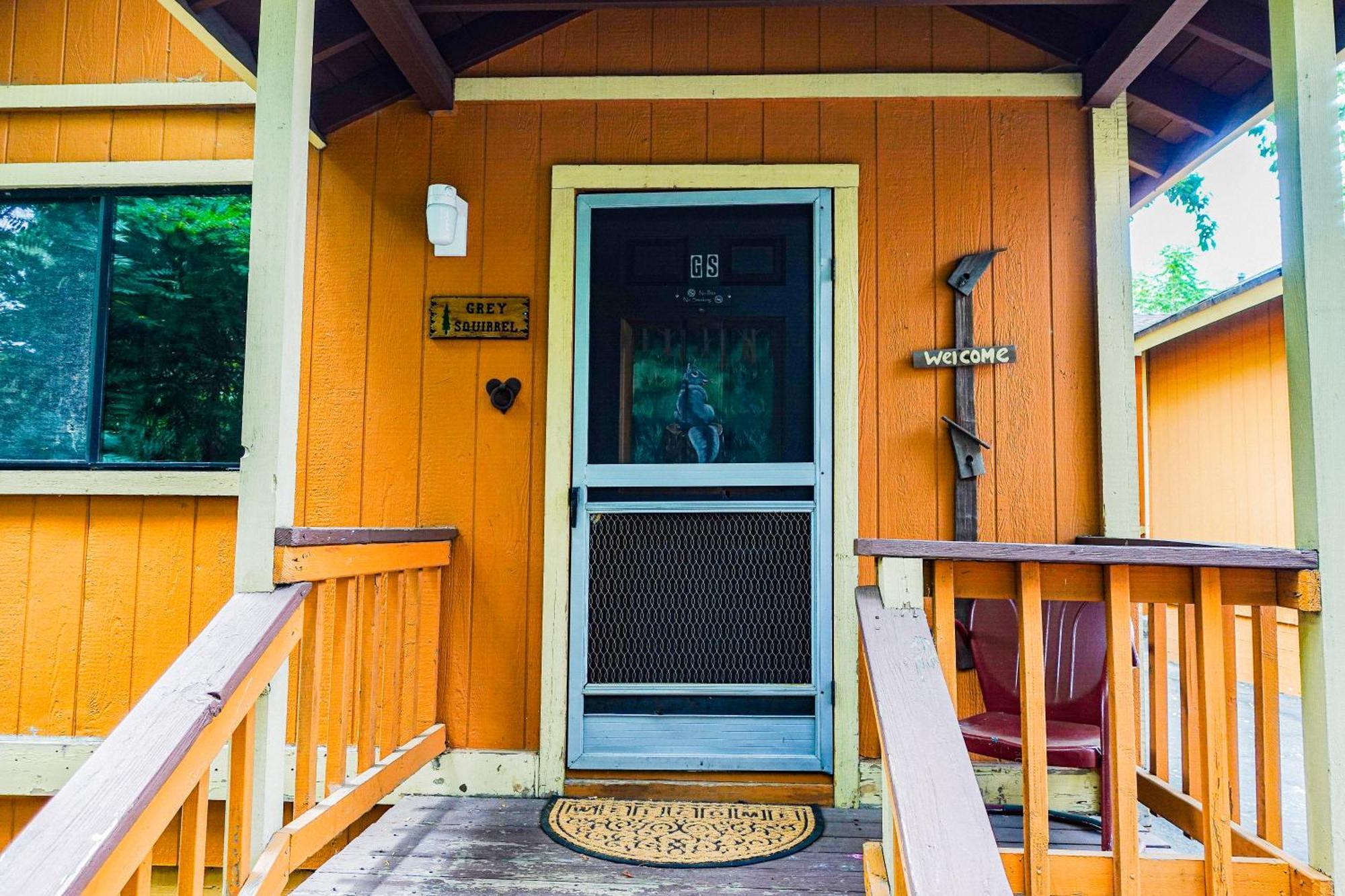 Sleepy Hollow Cabins And Hotel Crestline Exterior foto