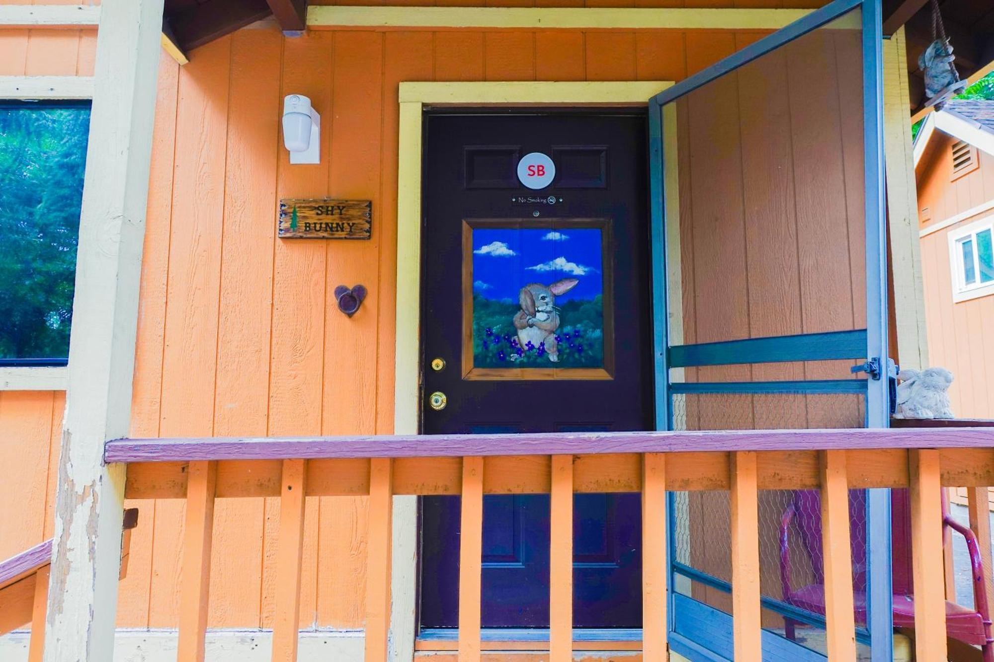 Sleepy Hollow Cabins And Hotel Crestline Exterior foto